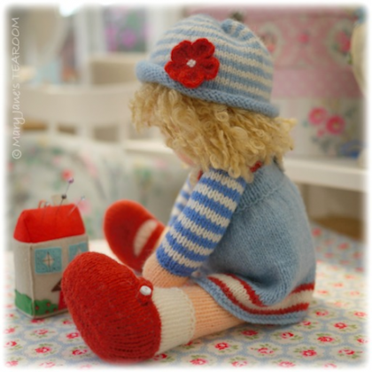 A Tearoom Doll Hat/ Pdf Knitting Pattern / Tearoom..